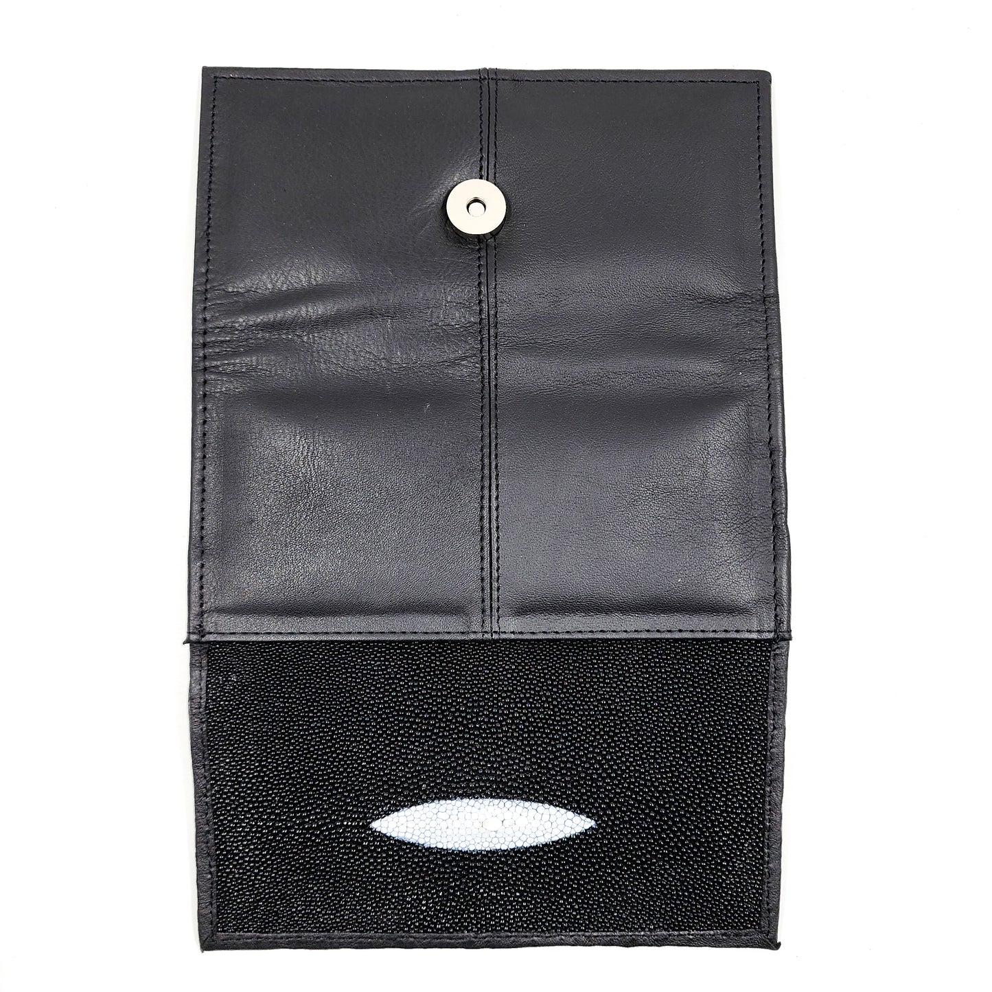 Central: Cartera Mantarraya (para ella).