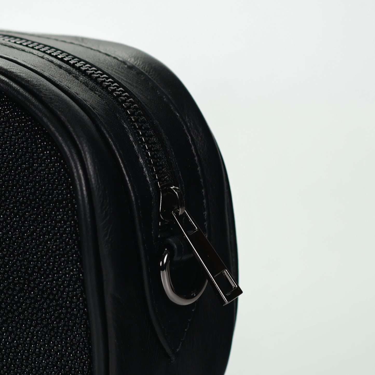 XL Coliseum: King Manta Ray. Shoulder strap