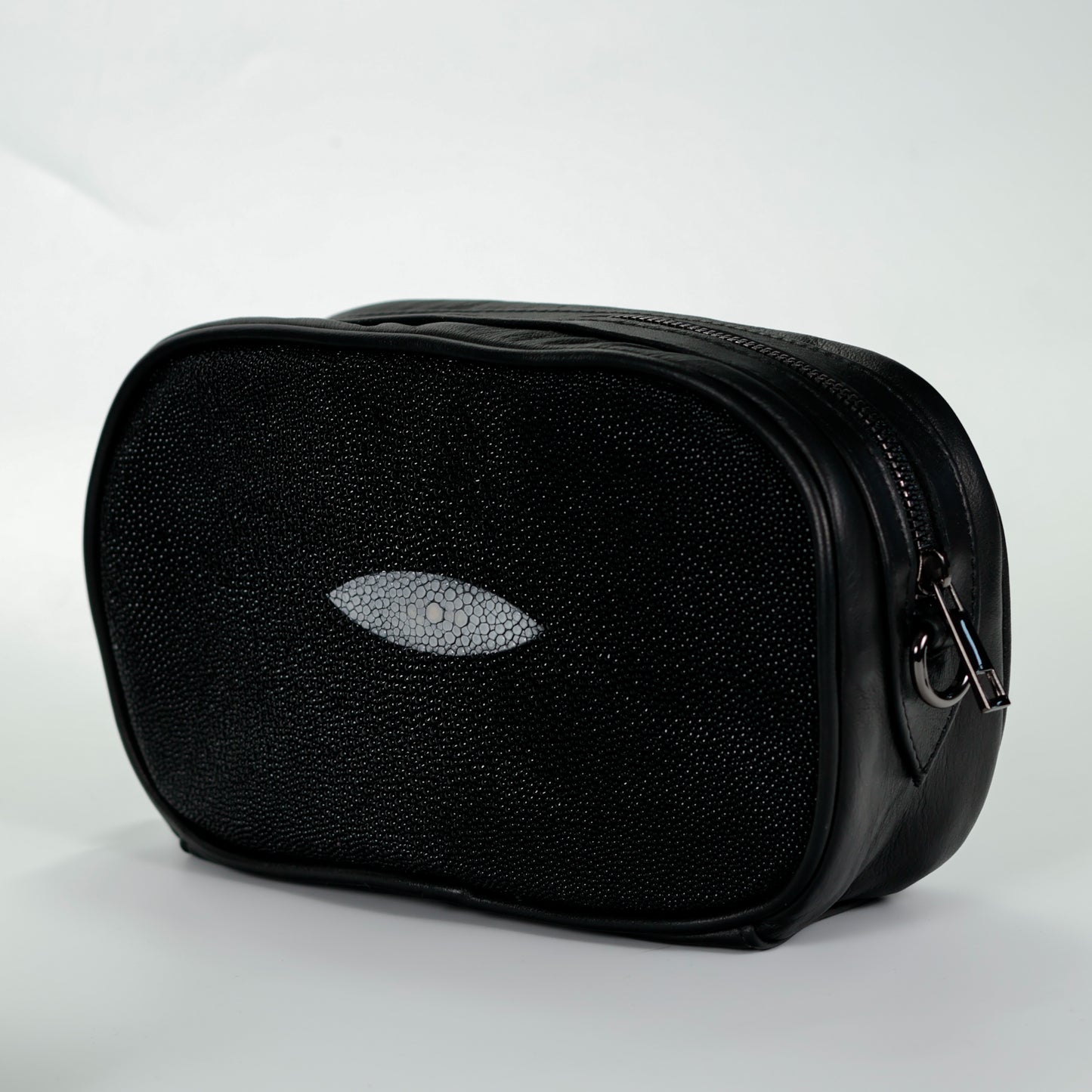 XL Coliseum: King Manta Ray. Shoulder strap
