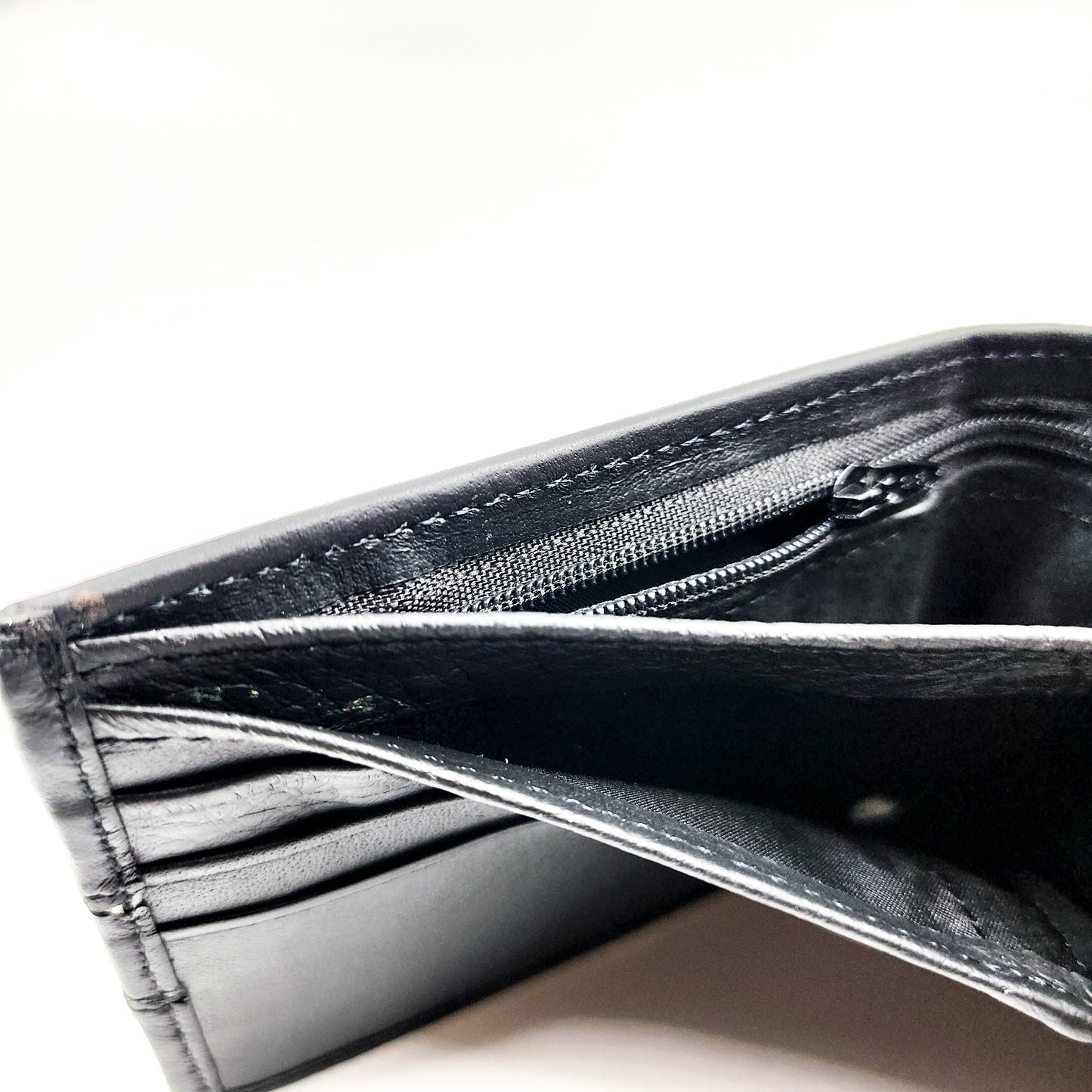 Line: Mantarraya men's wallet