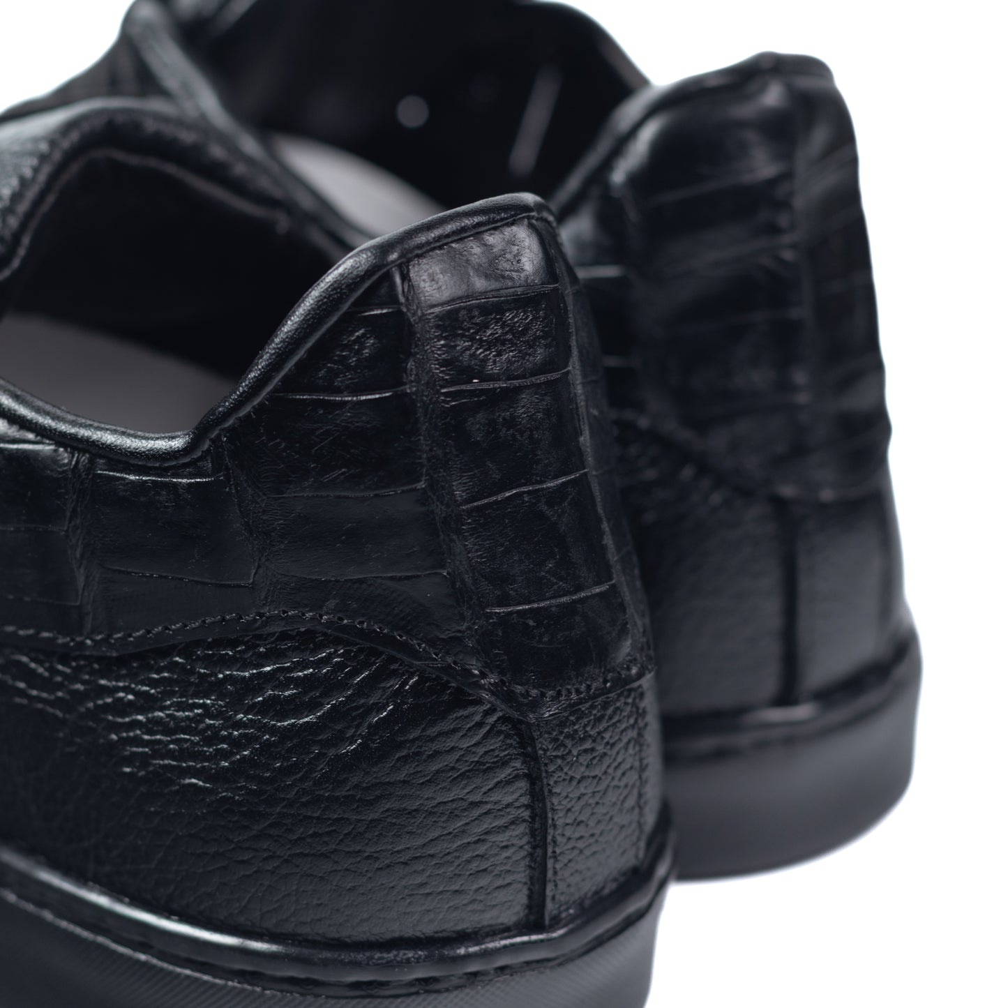 Tenis Caiman Negro.