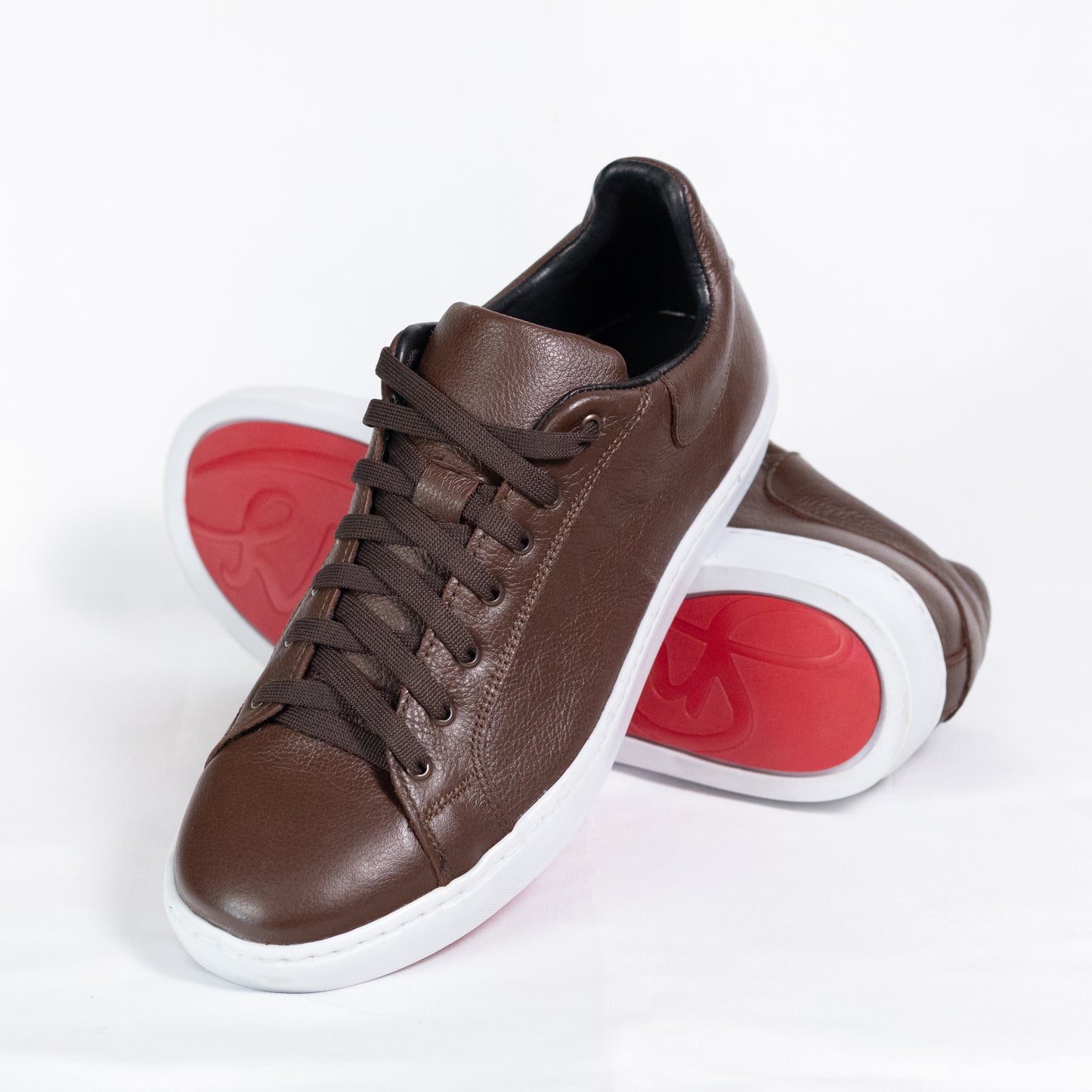 Tenis Piel. Café.